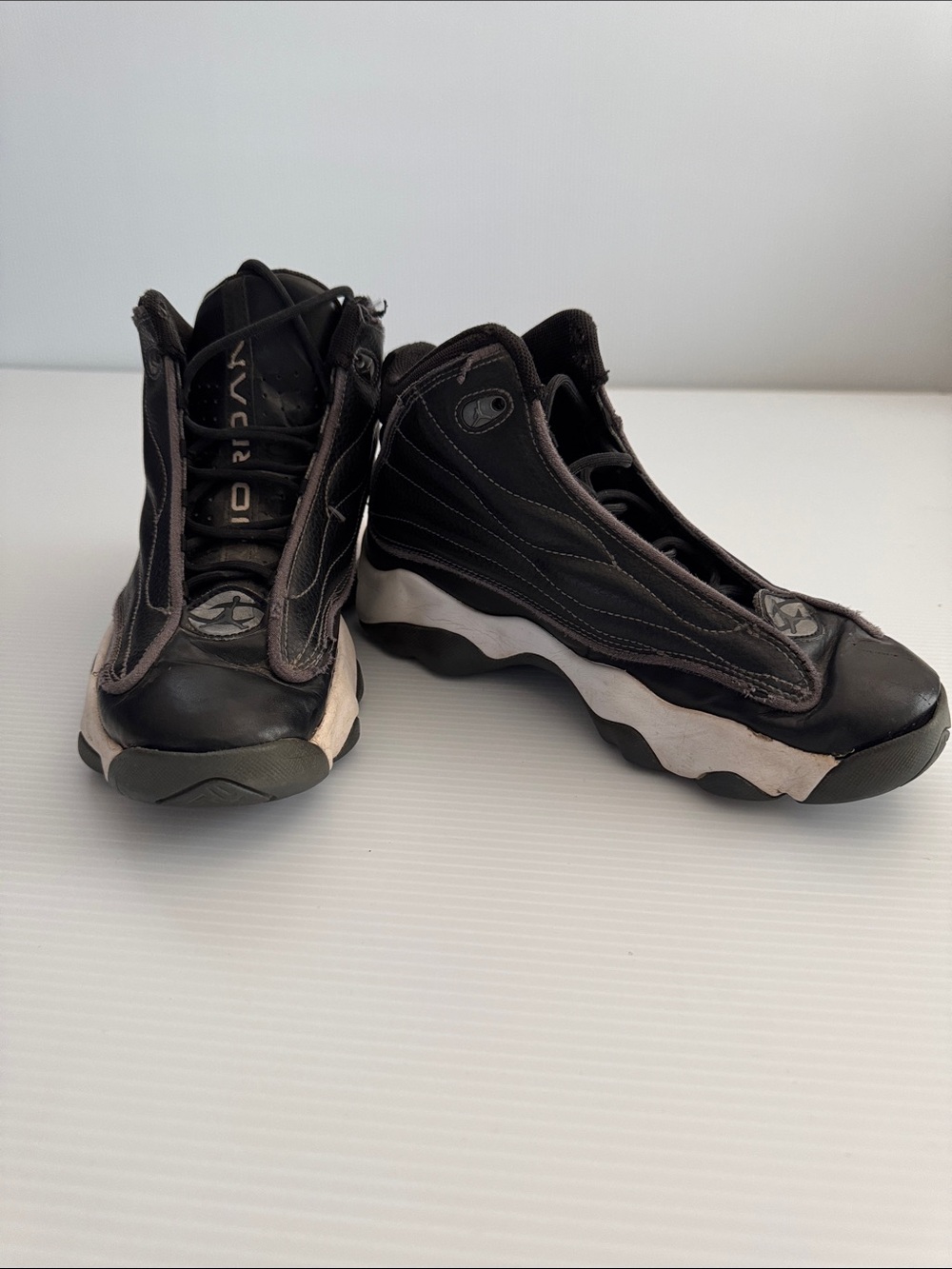 Jordan Men's Black and White Retro Sneakers
